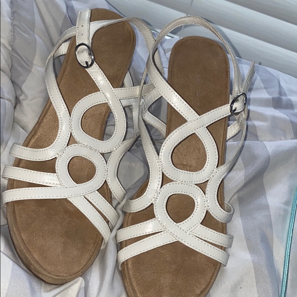 Size 9.5 Kelly & Katie wedges white